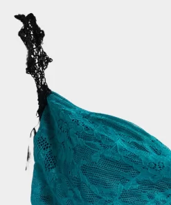 Alternative view of Layne